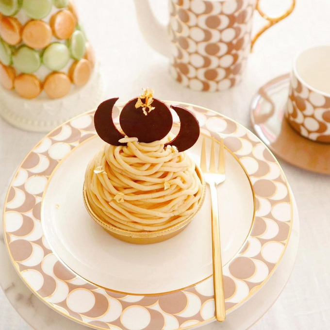『ピエール・エルメ・パリ』の代表作であるマカロンをイメージした食器