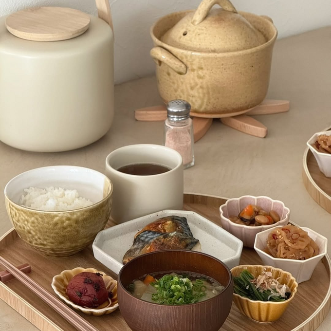 お気に入りの和食器を組み合わせてお正月の食卓に彩りを