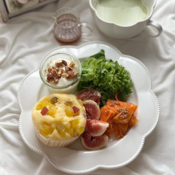 どんなお料理も合う、白食器で食卓に彩りを