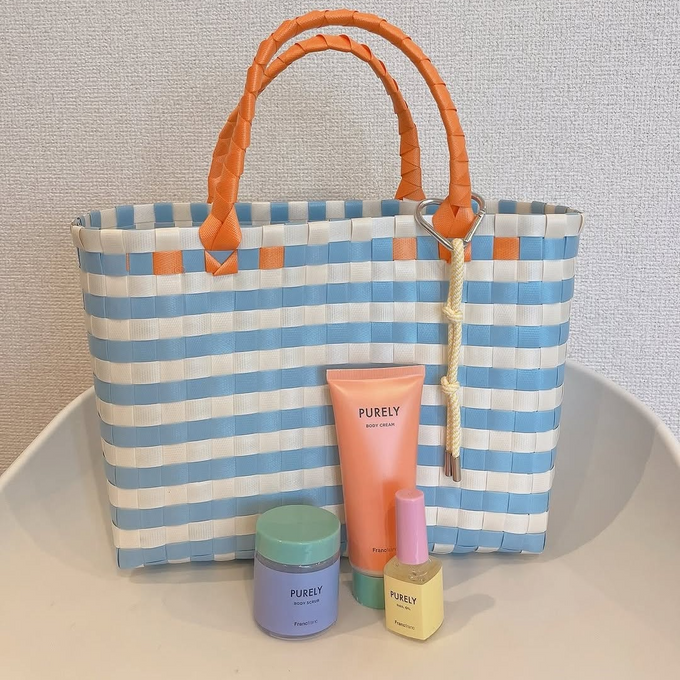 持ち運びにぴったりなサイズ感なので、旅行などお出かけ時におすすめなボディケアセット