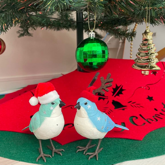 オブジェとして飾っても可愛い、クリスマスソングを歌うミュージックバード