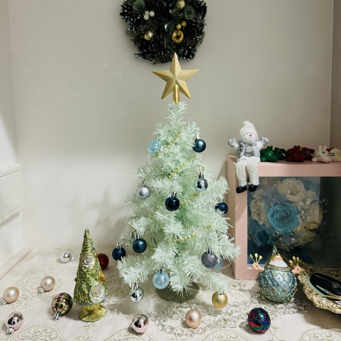 スモールスペースにおすすめなクリスマスを盛り上げてくれるLEDつきセットツリー