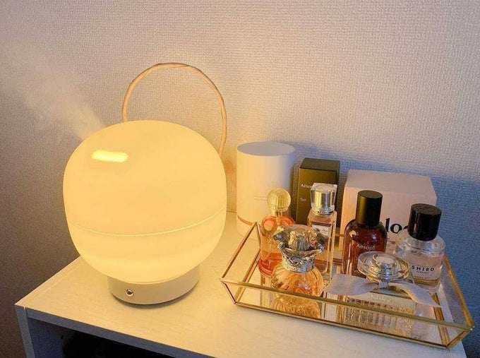 ころんとした丸いフォルムが可愛い超音波加湿器