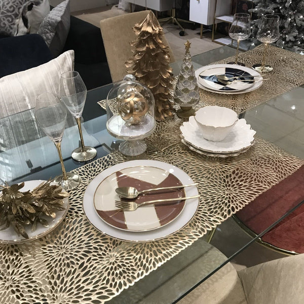 クリスマス気分を手軽に楽しむダイニングコーディネート
