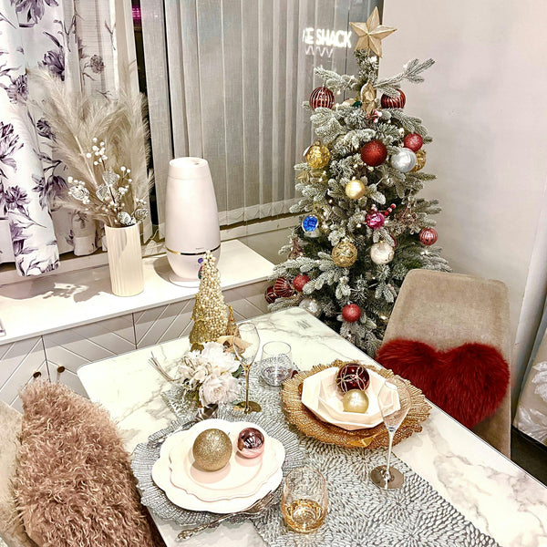 しっとりと艶のあるクリスマスダイニングコーディネート