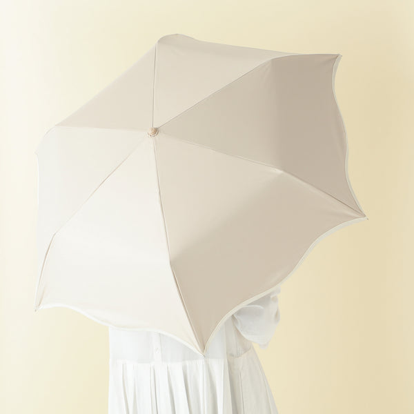 遮光 ウェーブパイピング 折りたたみ傘 50cm ベージュ（晴雨兼用）